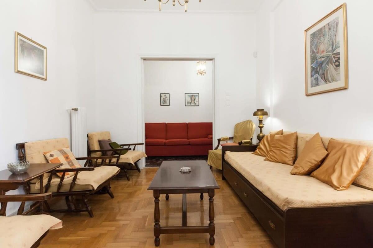 Charming Vintage 2Br Apartment With Balcony In Koukaki Atena Exterior foto