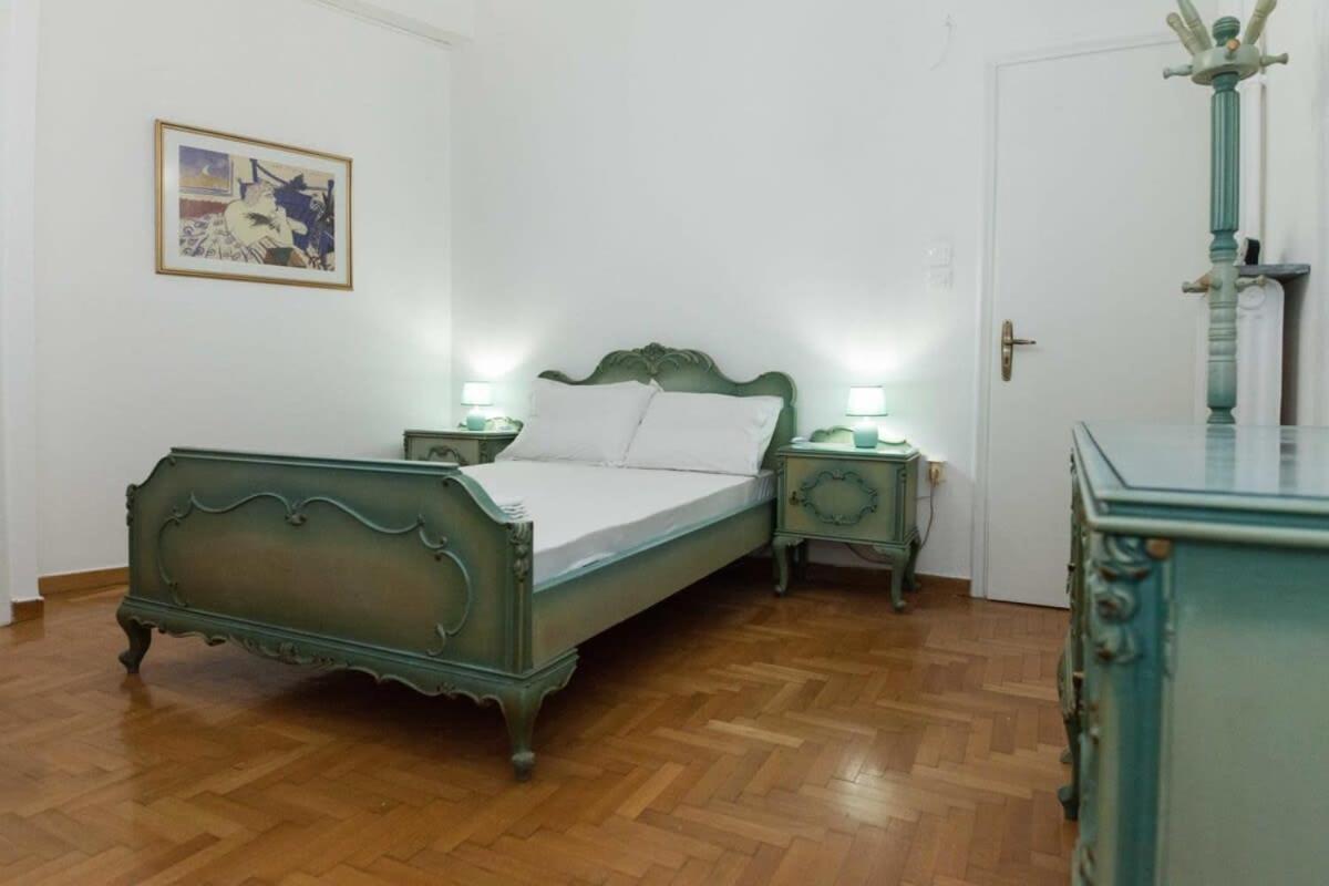 Charming Vintage 2Br Apartment With Balcony In Koukaki Atena Exterior foto